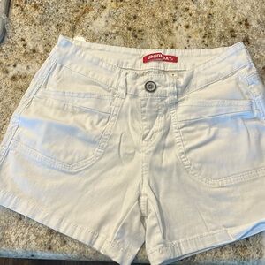 Union Bay cargo shorts, white size 7